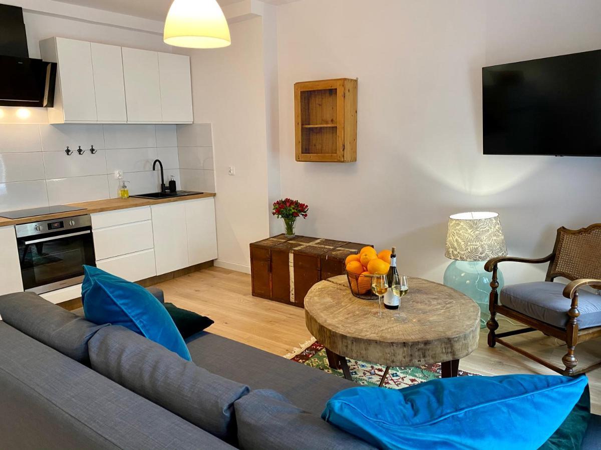 Apartament Hrabala イェレニャ・グーラ エクステリア 写真