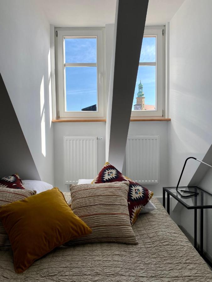 Apartament Hrabala イェレニャ・グーラ エクステリア 写真